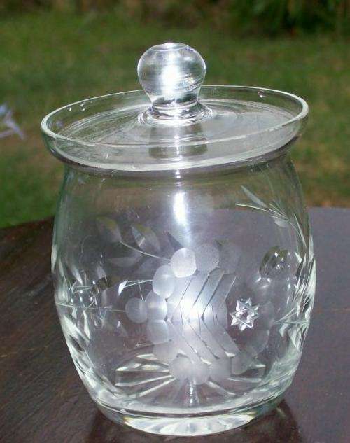 BEAUTIFUL ROSE-CUT GLASS MARMALADE JAR