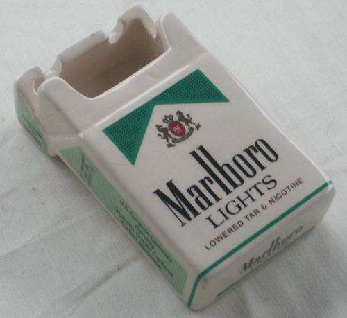 COLLECTABLE CERAMIC MARLBORO ASHTRAY