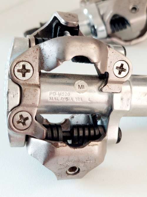 Shimano M520 pedals set