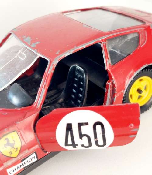 Vintage Ferrari 365 GTB4 Daytona die cast