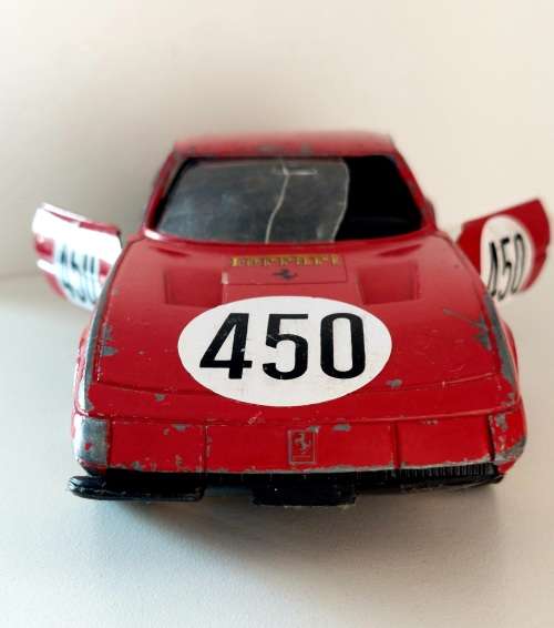 Vintage Ferrari 365 GTB4 Daytona die cast