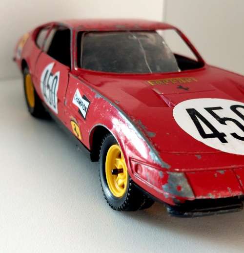 Vintage Ferrari 365 GTB4 Daytona die cast