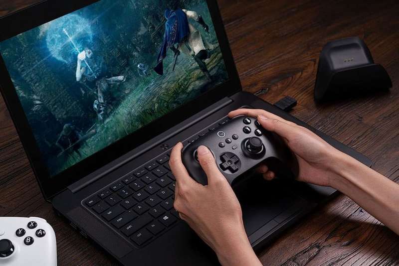 8BitDo Ultimate Bluetooth & 2.4g Controller with Charging Dock for Switch and Windows - 2 Colours