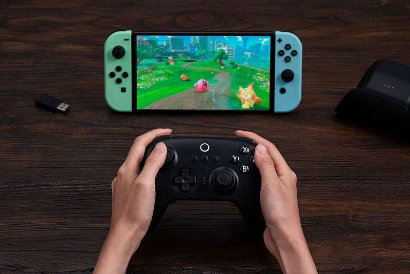 8BitDo Ultimate Bluetooth & 2.4g Controller with Charging Dock for Switch and Windows - 2 Colours