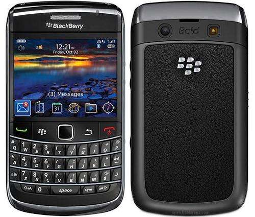 BLACKBERRY BOLD 2 9700 - LIKE NEW CONDITION - 1 MONTH YOUNG - COMPLETE IN BOX - LOCAL STOCK