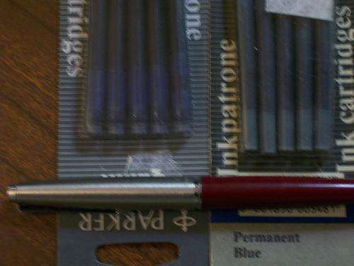 Parker fountain pen with refills