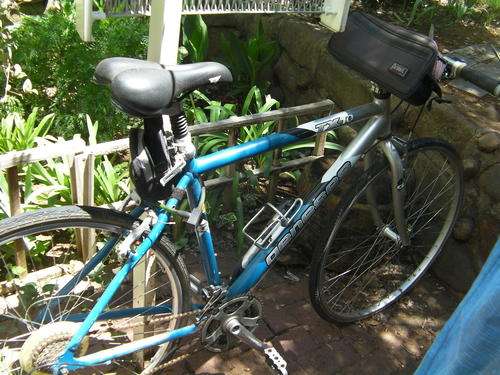 GENESES TX 10 MENS BYCICLE