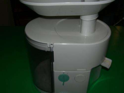 BRAUN JUICE EXTRACTOR