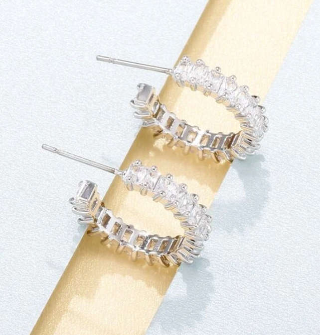 Cubic Zirconia Earrings in Velvet Jewellery Box