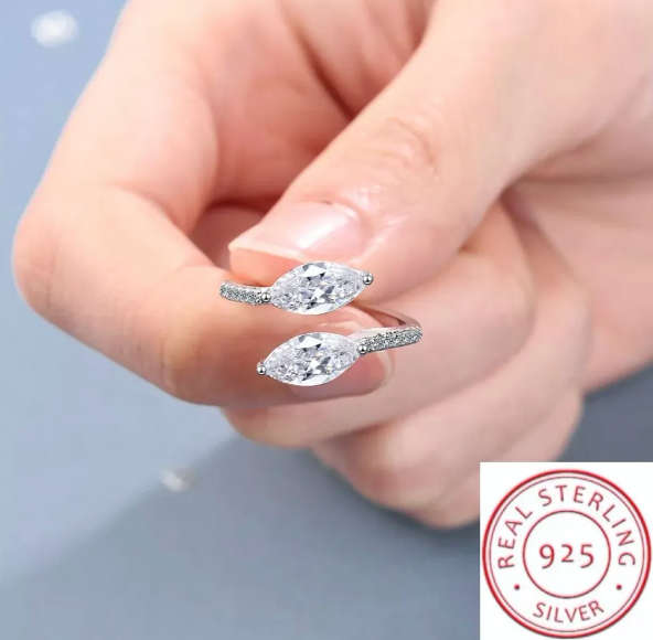 Gorgeous 925 Sterling Silver Adjustable Ring with AAA Grade Cubic Zirconia Stones in Velvet Ring Box