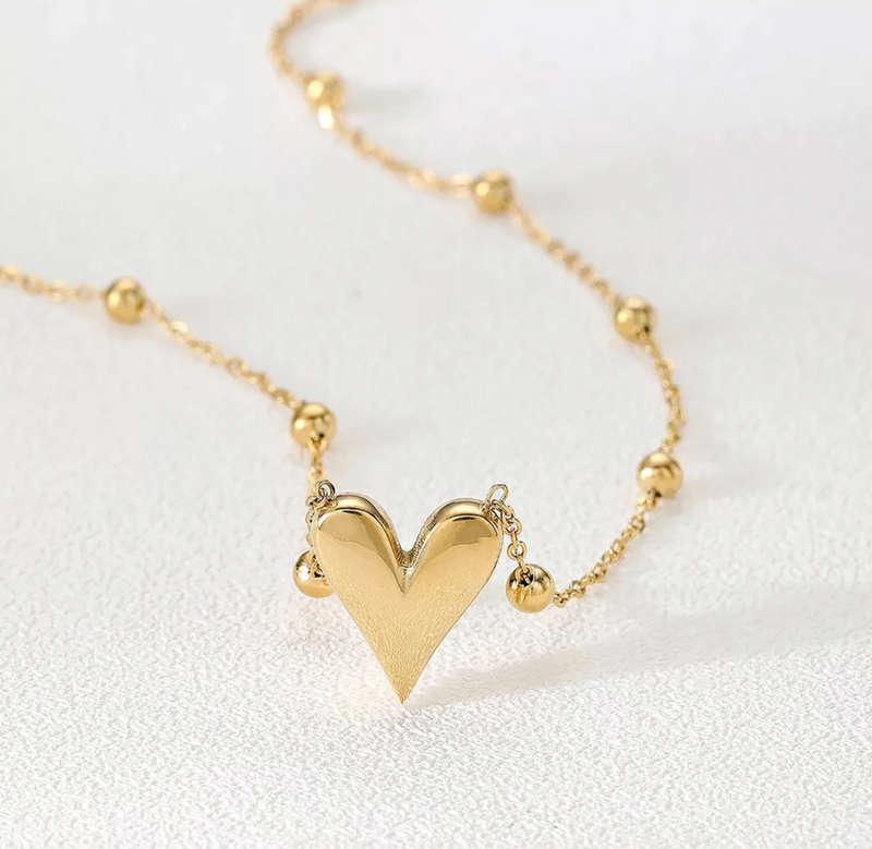 Chic Gold Heart Design Non Tarnish Stainless Steel Necklace