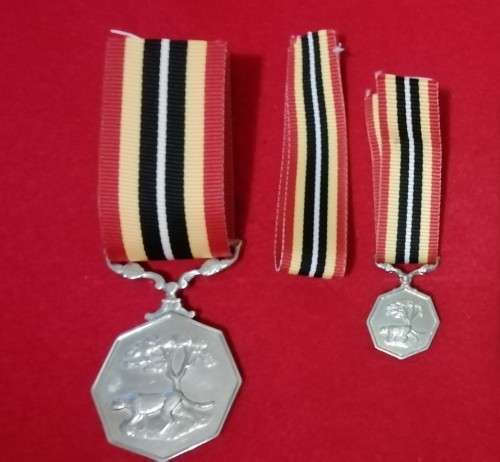 SADF - Full size + Miniature + extra lint Southern Africa Medal