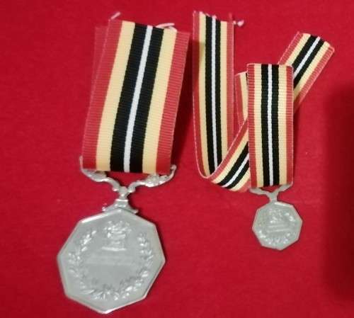 SADF - Full size + Miniature + extra lint Southern Africa Medal