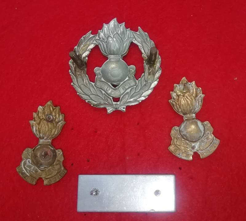 ENGINEERS CORPS SET - BERET BADGE - 2 X COLLAR BADGES - BERET BAR