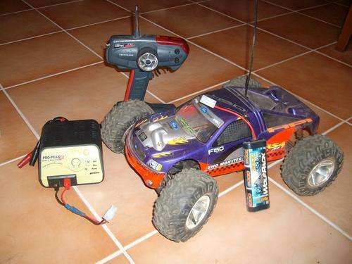 HPI RS4 MT Truck with Remote, battery and charger. (RTR)