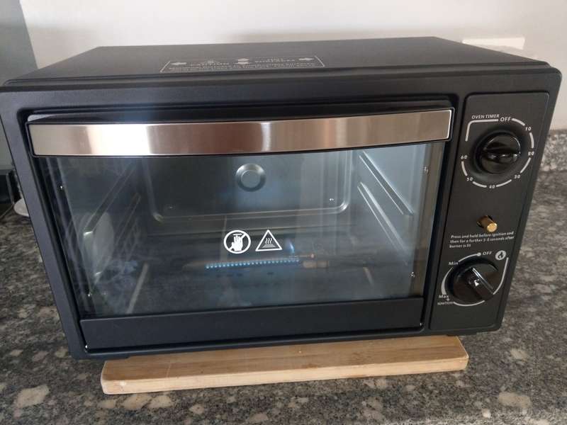 Portable Butane Gas Oven - great for Loadshedding and Camping