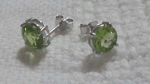 Gorgeous 1.50ct Genuine and Bright Green Peridot & Platinum / Sterling Silver Earrings