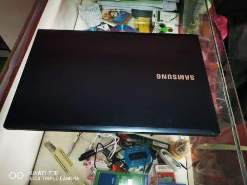 SAMSUNG LAPTOP FOR SPARES ( WATER DAMAGED)