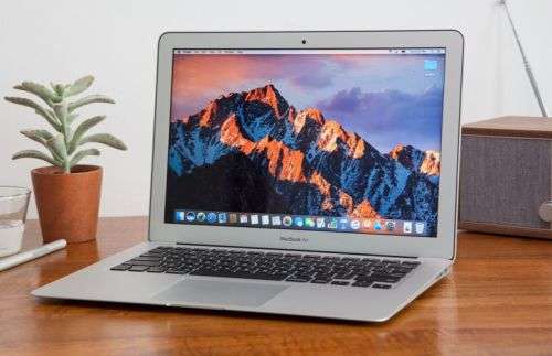 2017 MAC BOOK AIR. I5, 8GB RAM, 256GB SSD