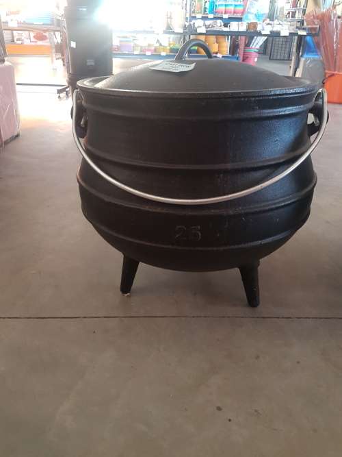 Size 20 Cast Iron Pot