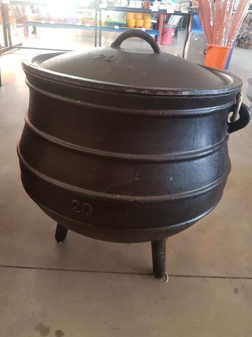 Size 20 Cast Iron Pot