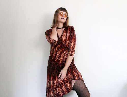 Vintage Geometric pattern red dress from Paris / wrap dress / knee high dress / short sleeves
