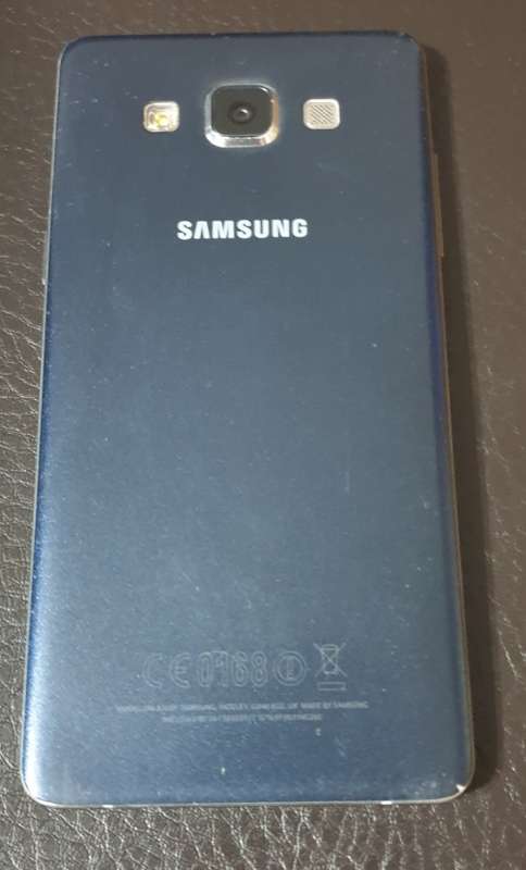 Samsung Galaxy A5, open to all networks.