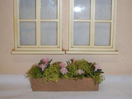 1/12 flower window box.