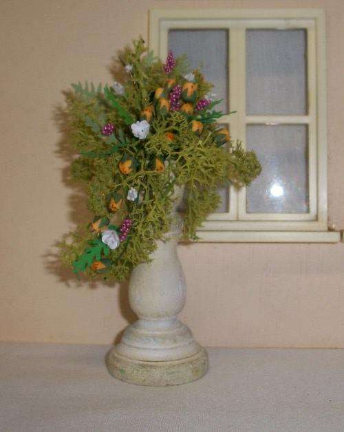 1/12 Scale floral bouquet for the doll house. Was R65 now R45!!!