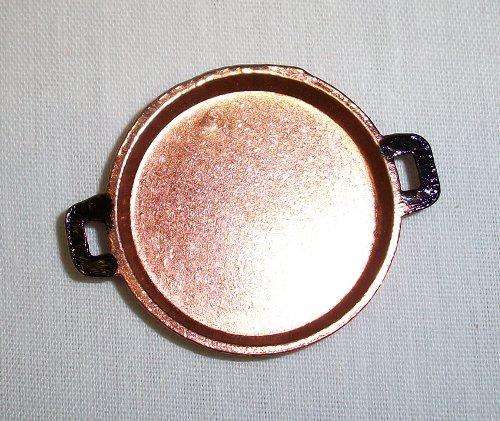 Metal kitchen flat  pan, large