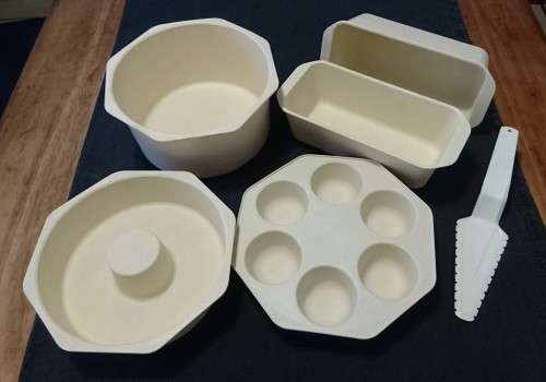Willow Microette 5 piece Microwave Cookware + Tupperware Cake Lifter