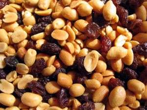 Peanuts & Raisins! 500g