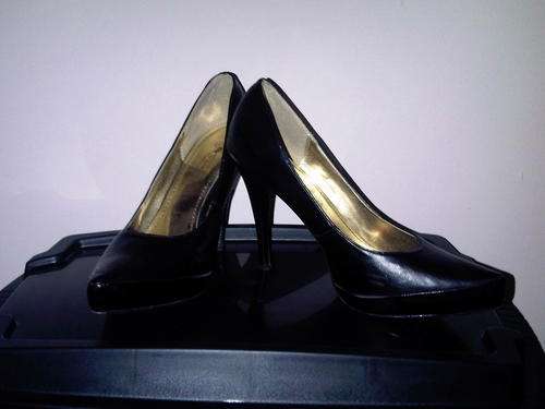 Black High Heels Size 8