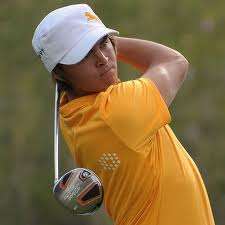 WHAT golf ball do Rickie Fowler play with?