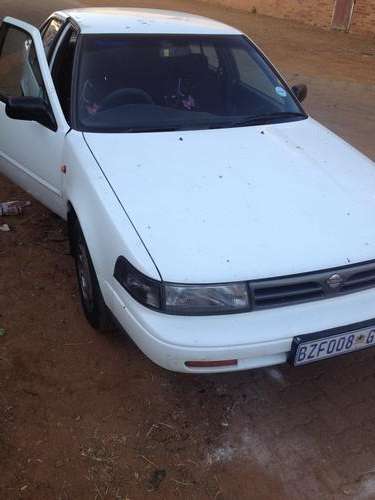 Nissan Maxima 300e V6 auto. superb cond!!!