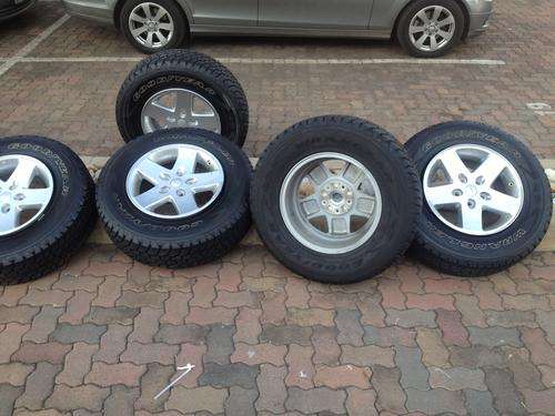 Jeep Wangler Brand new 17 inch Mag and tyre