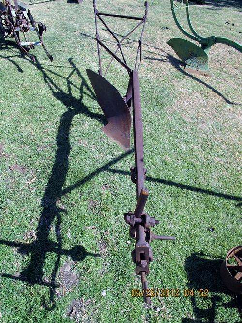 ANTIQUE AVERY PLOUGH   Agricultural Implement - SINGLE DISC PLOUGH  Immaculate
