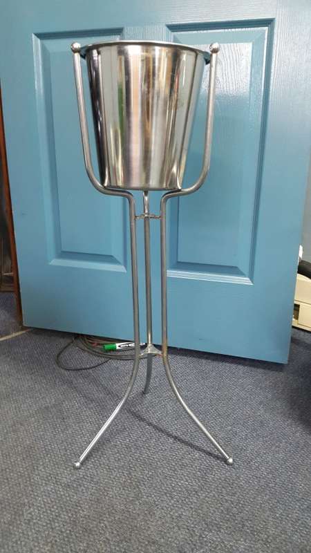 ICE BUCKET AND STAND VALUED AT R650.00