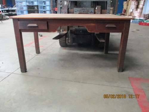 ANTIQUE DESK