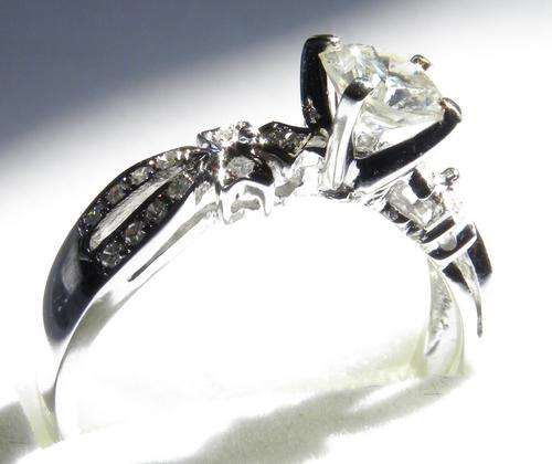 BEAUTIFULLY CRAFTED  DIAMOND RING!!!- STARTING AT R1 NO RESERVE
