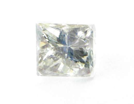 **PRETTY PRINCESS ** K COLOUR  DIAMOND STARTING AT R1 NO RESERVE