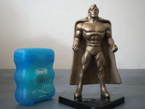 GOLD SUPERMAN FIGURE