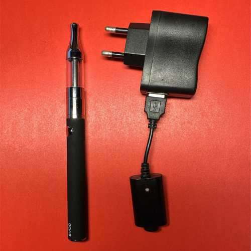 E-cigarette Kit - EVOD 1100mah Battery with Mini Protank Atomizer - Refilled E-liquid Smoking