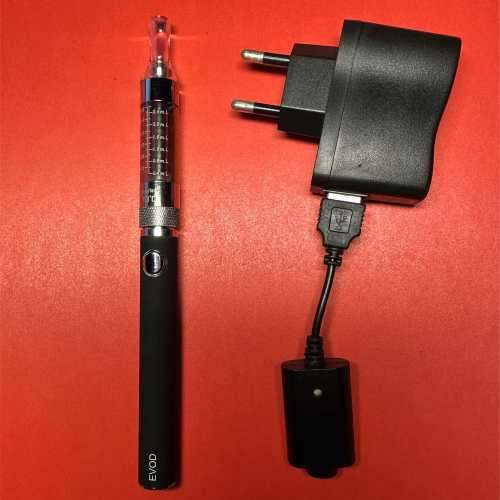 E-cigarette Kit - EVOD 1100mah Battery with T3D Atomizer - Refilled E-liquid Smoking