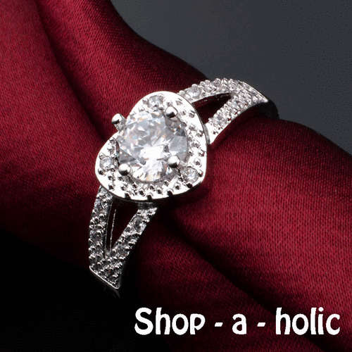 *** PRETTY HEART CUBIC ZIRCONIA RING * Size P***
