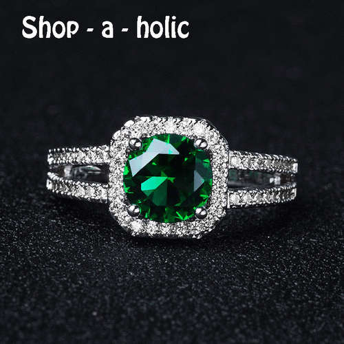 *** BEAUTIFUL ELEGANT 1CT EMERALD GREEN CUBIC ZIRCONIA RING * Size 5 1/2 / K 1/2 ***