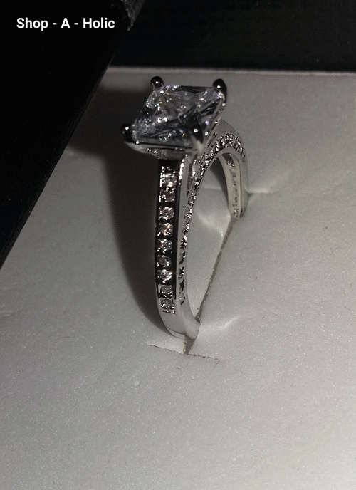 *** 2 CARAT PRINCESS CUT  ~ 18K WHITE GP ~ SIM DIAMOND ENGAGEMENT RING  * Size 7 / N***