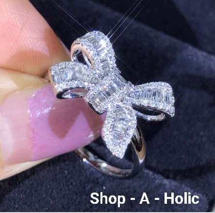 ***AUSTRIAN CRYSTAL COCKTAIL BOW  RING * Size 6 / 7 / 8 AVAILABLE ***