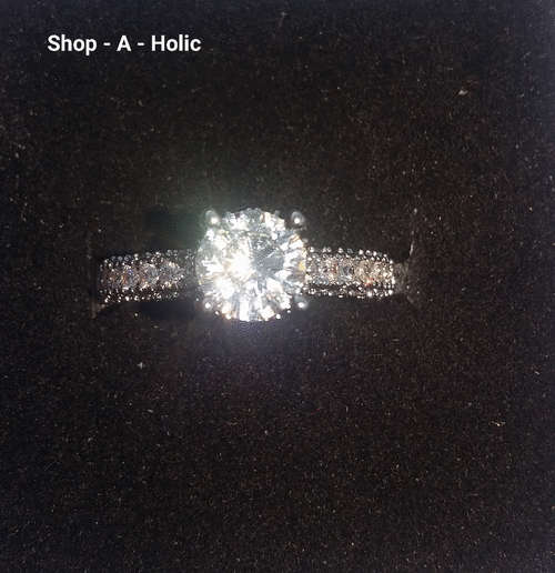 *** 0.84 CARAT - ROUND CUT - SIM DIAMOND -  PRINCESS ENG RING - S925  * Size 6 / 7 AVAILABLE ***