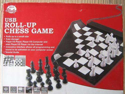 USB Rollup Chess Game